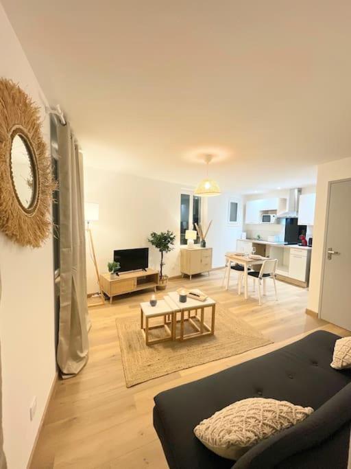 / Cocon \ Paisible Hyper Centre Rodez Apartment Luaran gambar